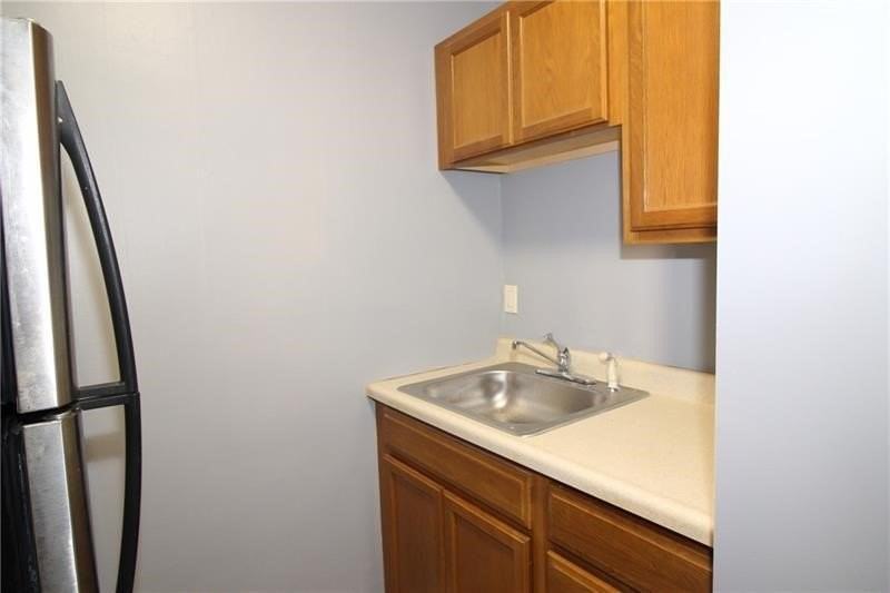 1107 Mount Royal Blvd #1 - Photo 7 of 11