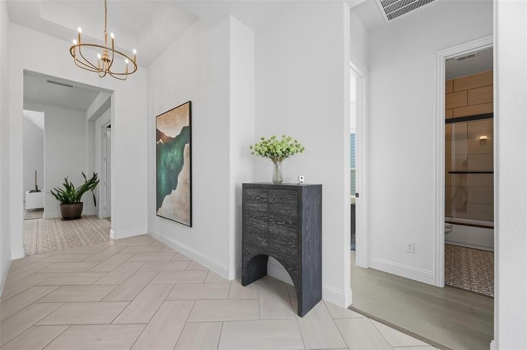 4237 Sexton Ln - Photo 3 of 37