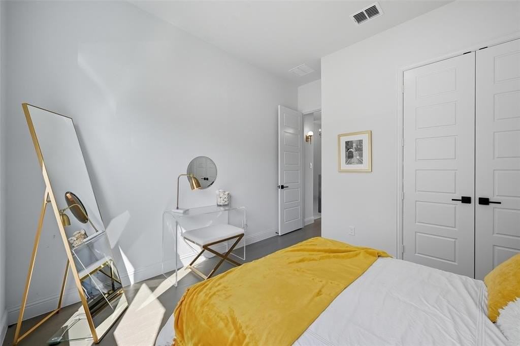 4237 Sexton Ln - Photo 5 of 37