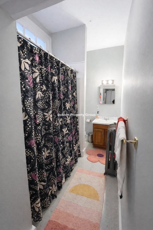 190 Bay State Rd #5 - Photo 6 of 7