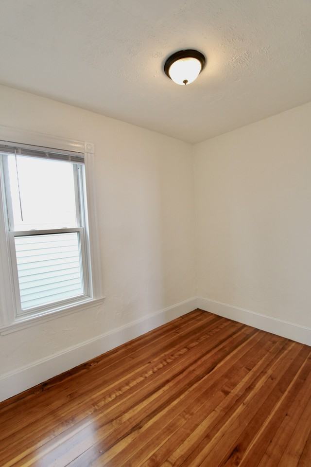 302 Lexington St #3 - Photo 6 of 10