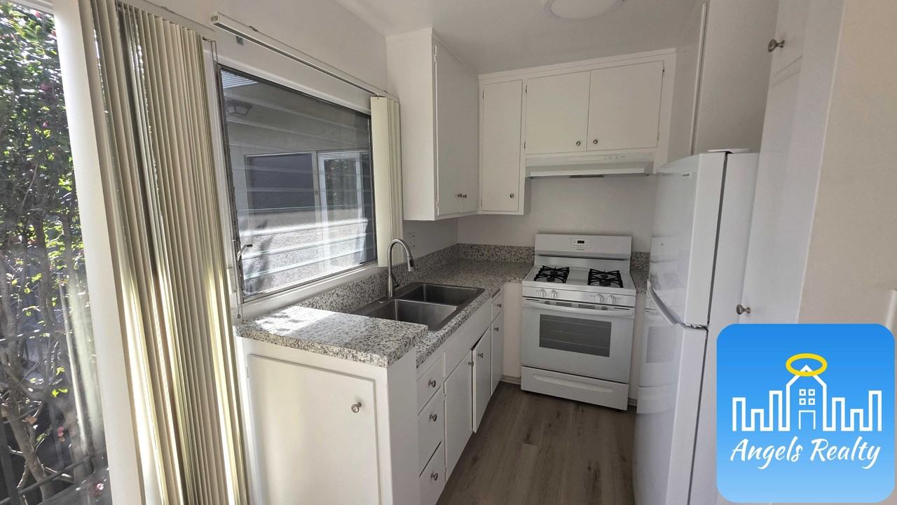 Federal Ave - Photo 3 of 10