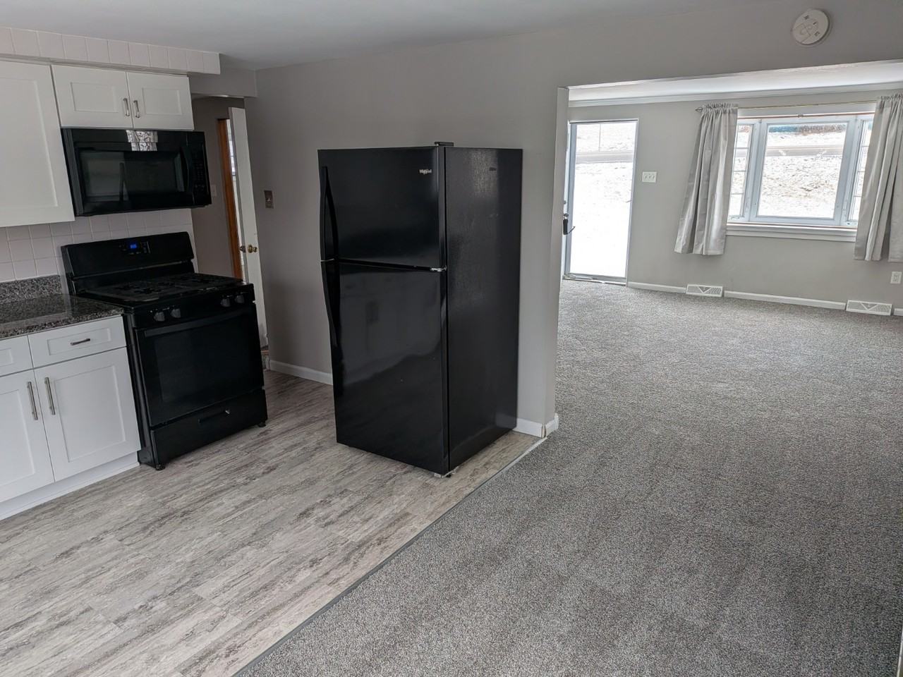 141 Main St - Photo 5 of 13