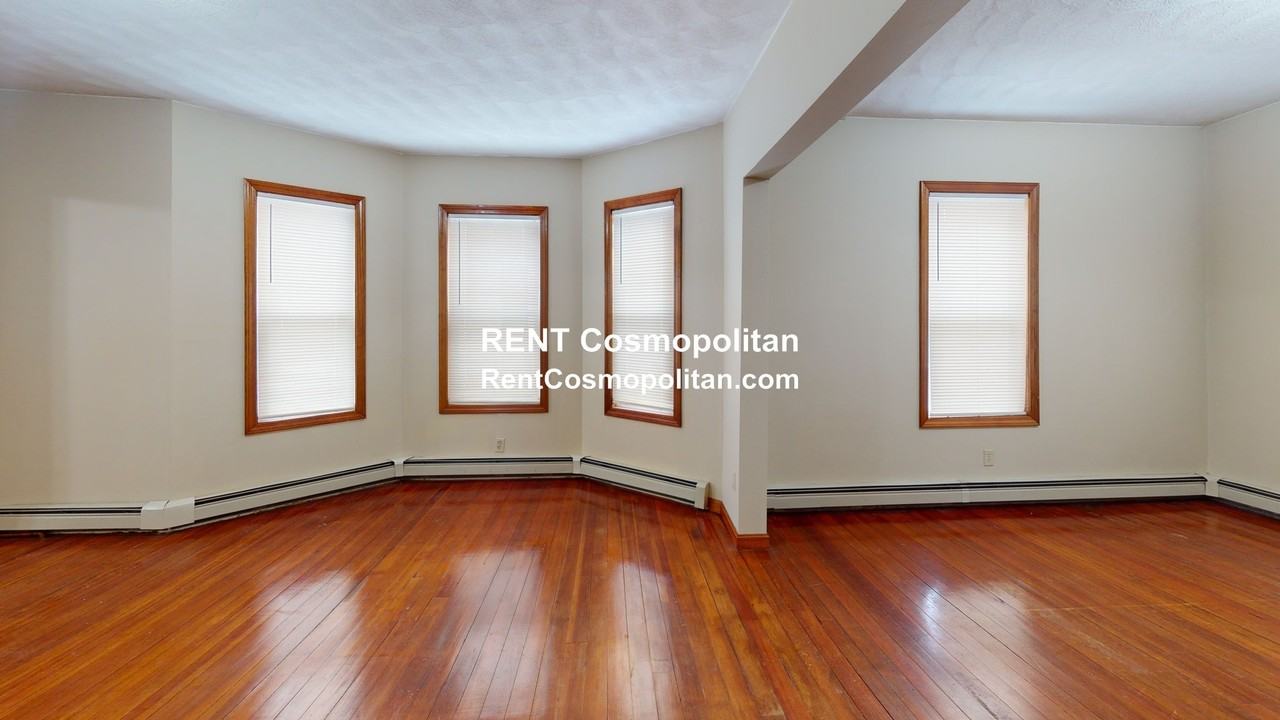 64 Paris St - Photo 3 of 10