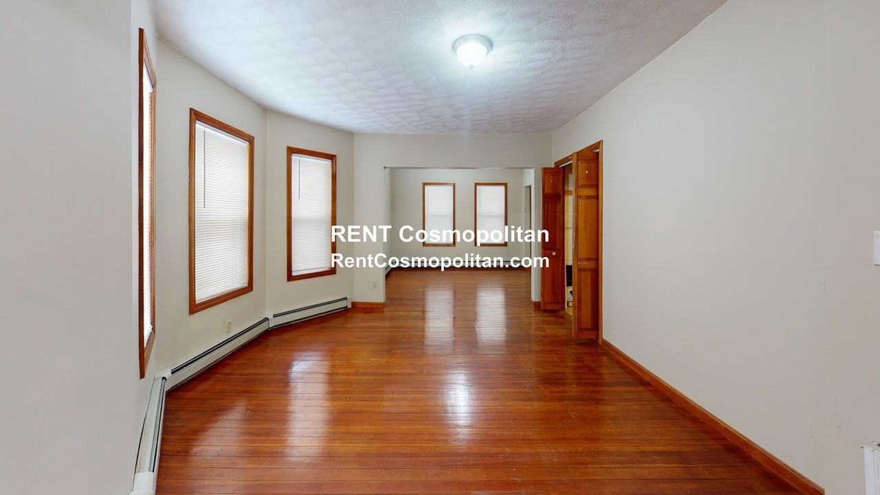 64 Paris St - Photo 4 of 10