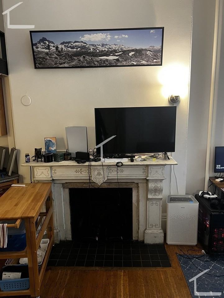 172 Marlborough St #1F - Photo 2 of 7