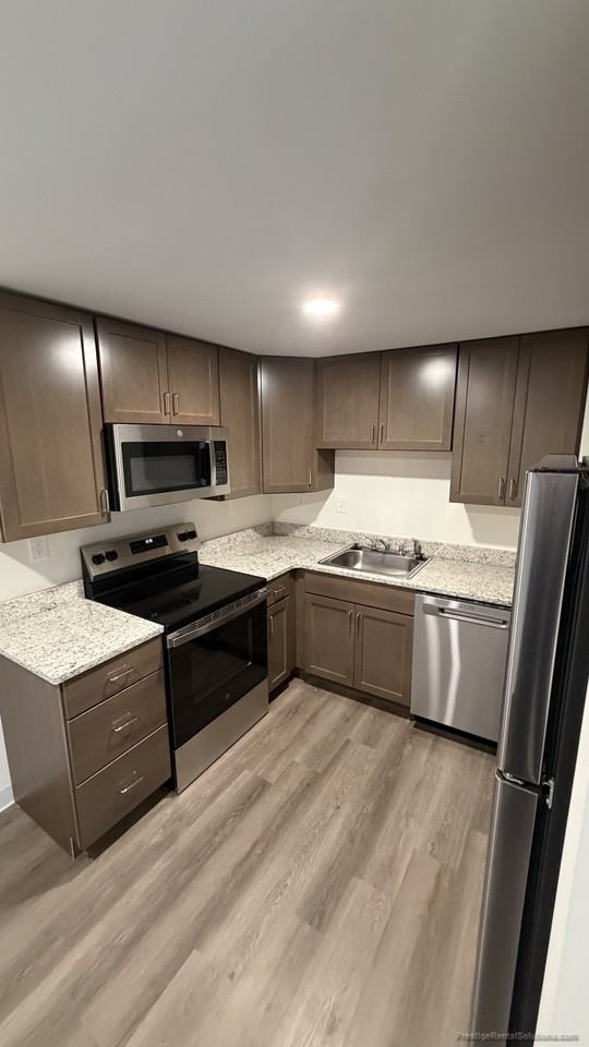 1741 Washington St #15 - Photo 2 of 18