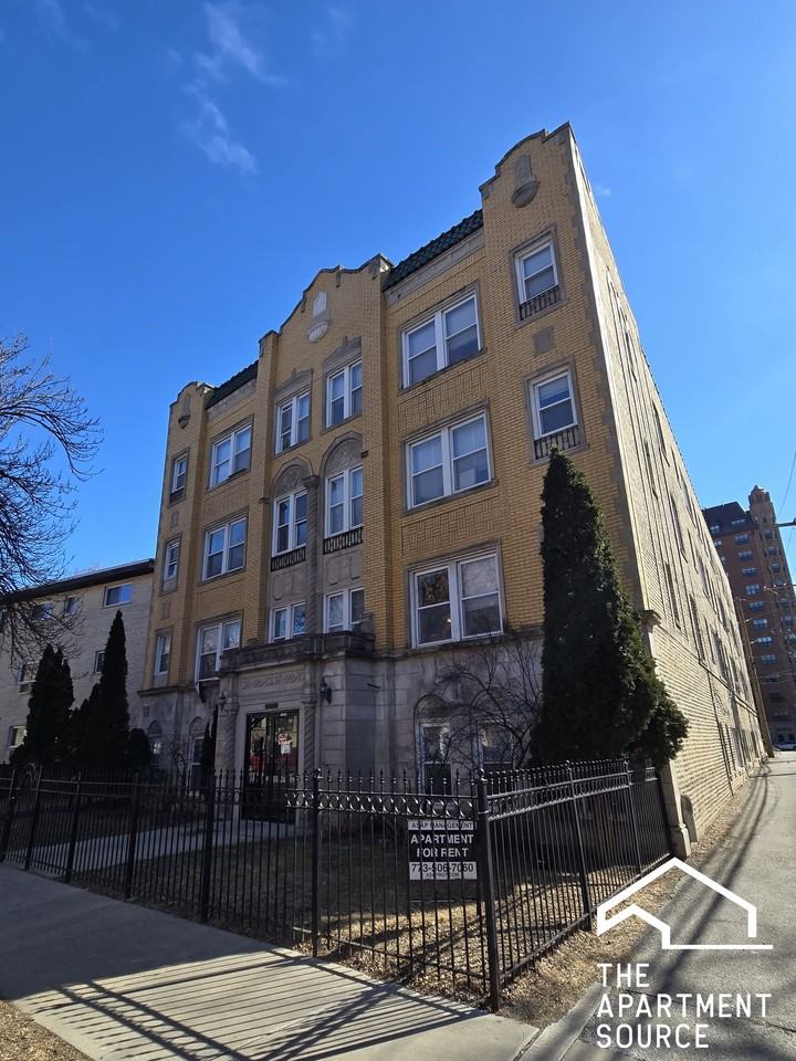 1333 W Birchwood Ave #405