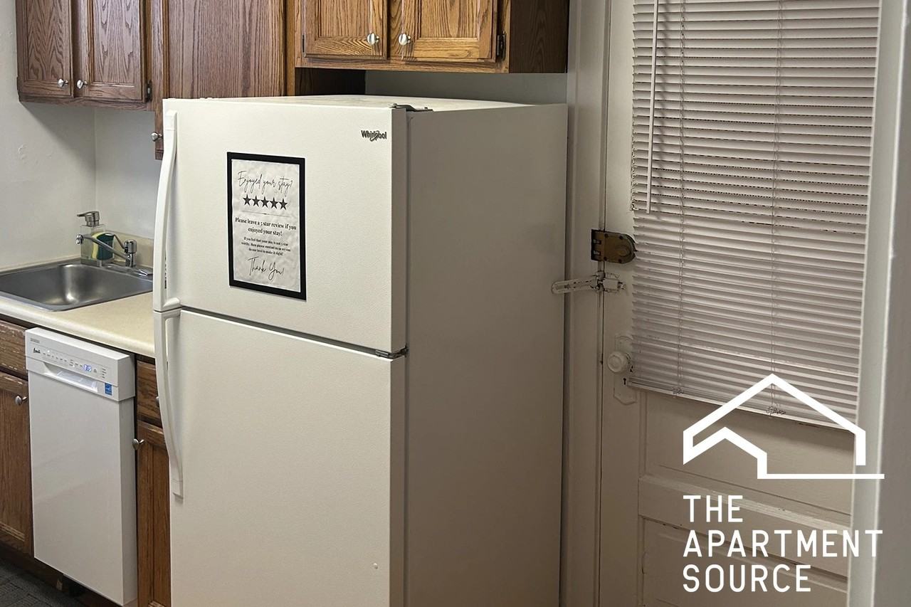 1911 W Larchmont Ave #3B - Photo 3 of 14