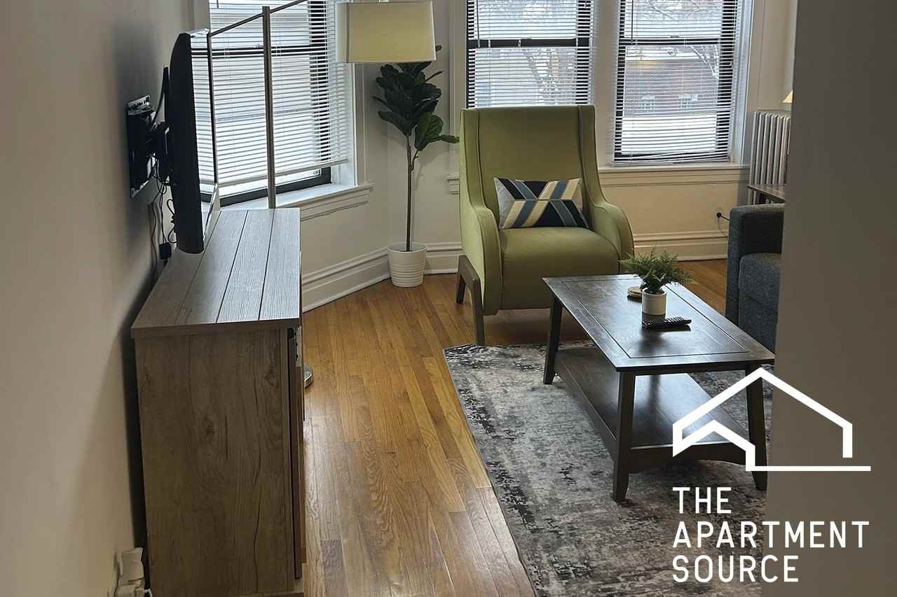 1911 W Larchmont Ave #3B - Photo 5 of 14