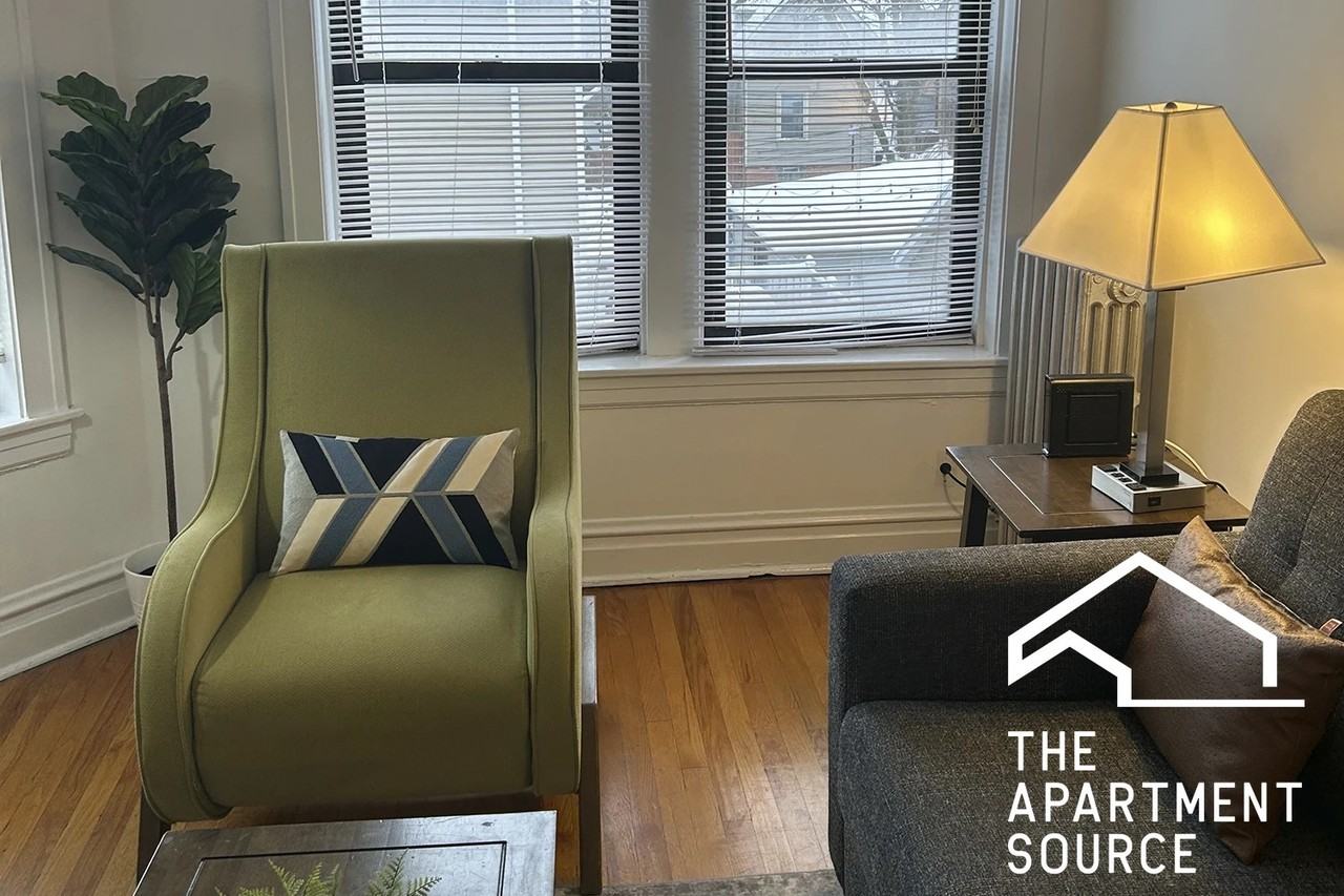 1911 W Larchmont Ave #3B - Photo 6 of 14