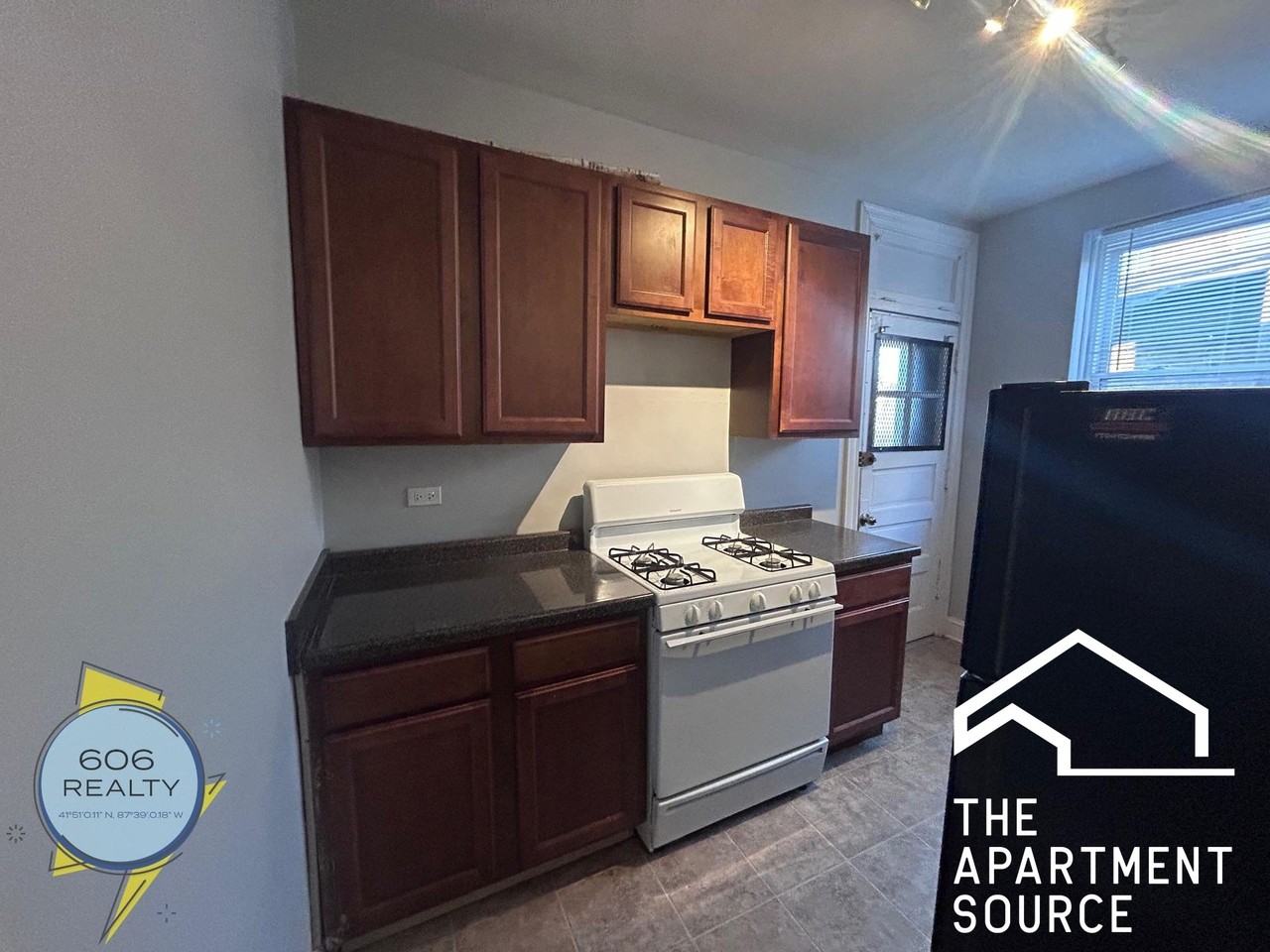 7344 N Damen Ave #1 - Photo 4 of 11