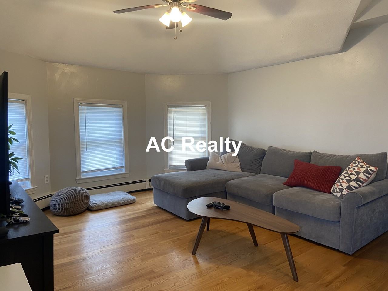 24 Argyle St #3 - Photo 6 of 14