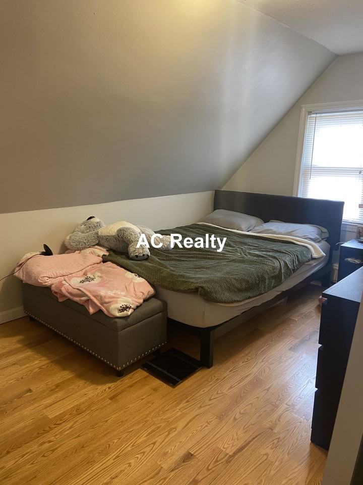 24 Argyle St #3 - Photo 7 of 14