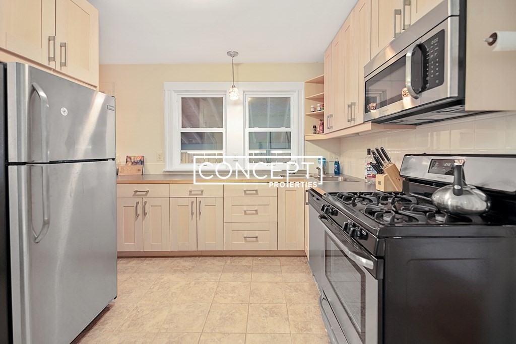 22 Edison Ave #1 - Photo 5 of 21