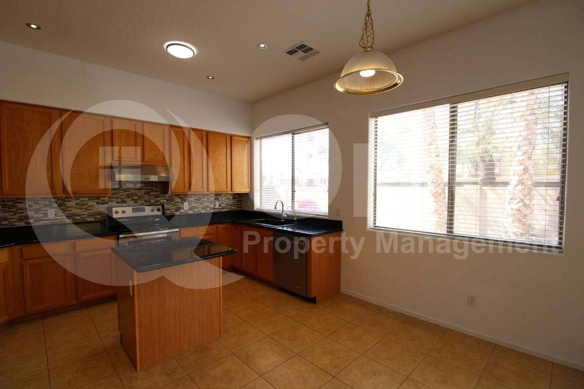 906 E Sheffield Ave - Photo 2 of 10