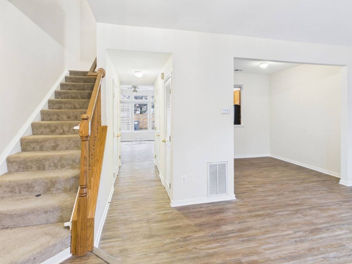 5313 Golf Villa Ln - Photo 2 of 8