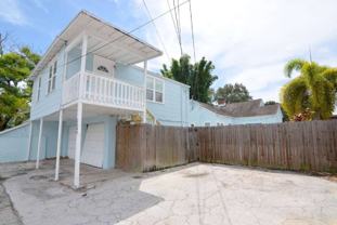 2649 1 2 Dartmouth Ave N - Photo 1 of 1