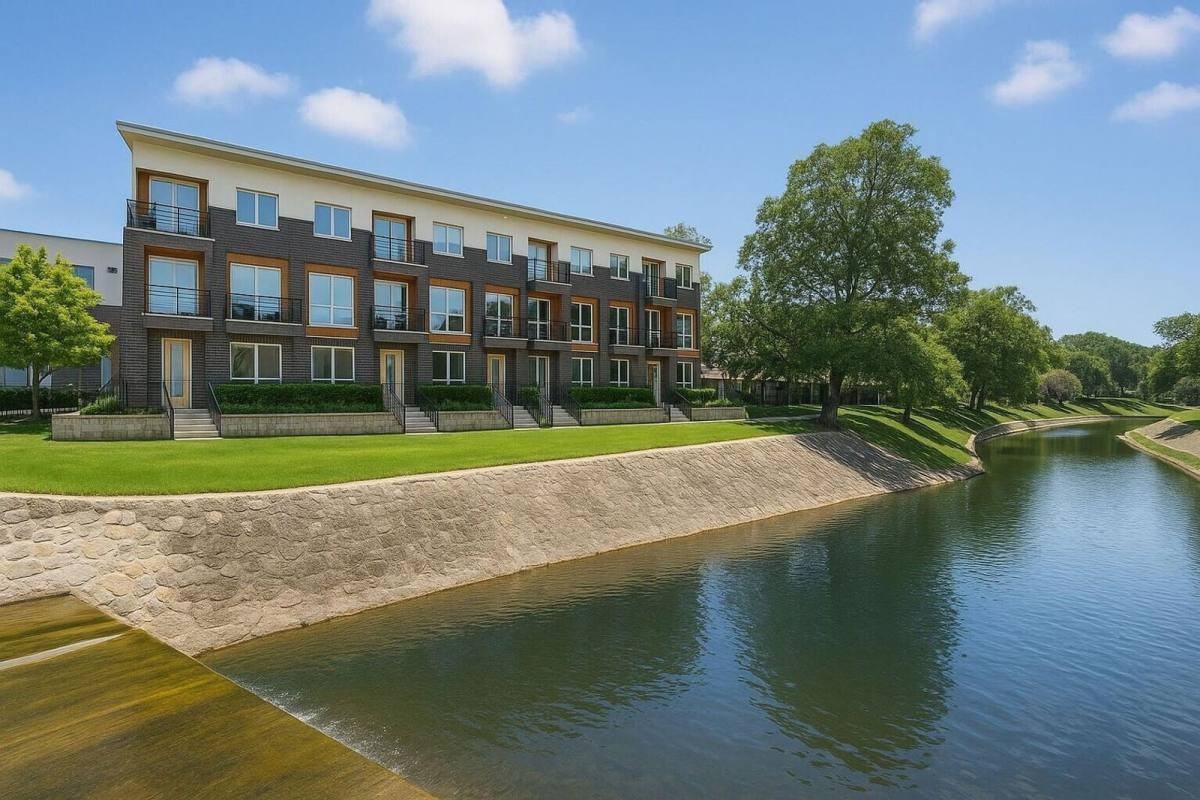 2620 Valley View Ln #100 - Photo 2 of 10