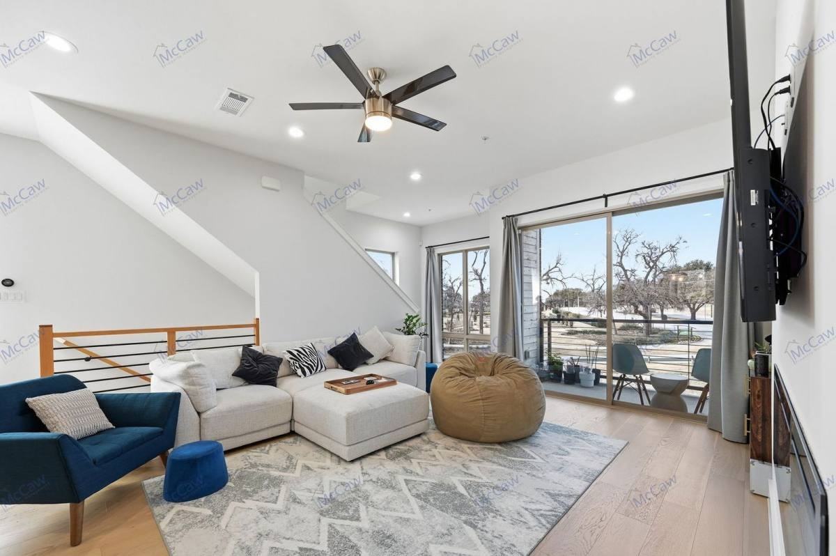 2620 Valley View Ln #100 - Photo 5 of 10