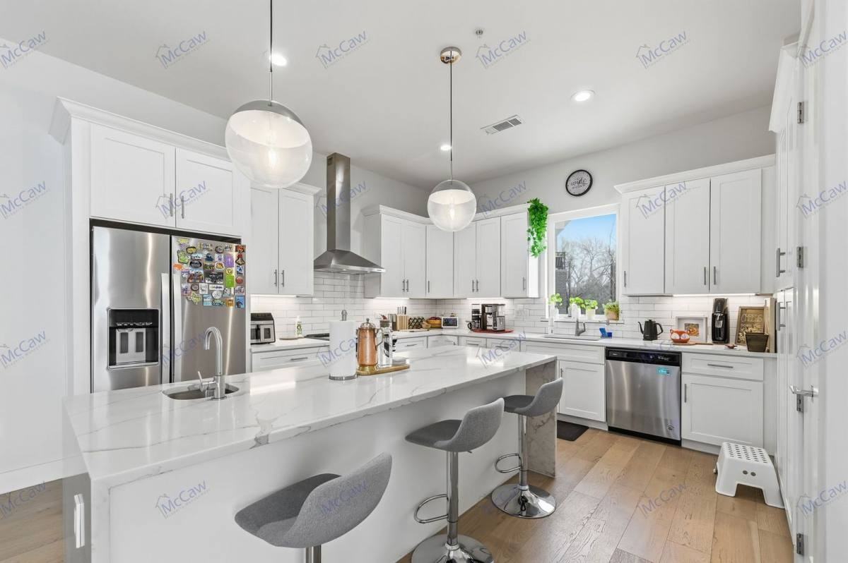 2620 Valley View Ln #100 - Photo 7 of 10