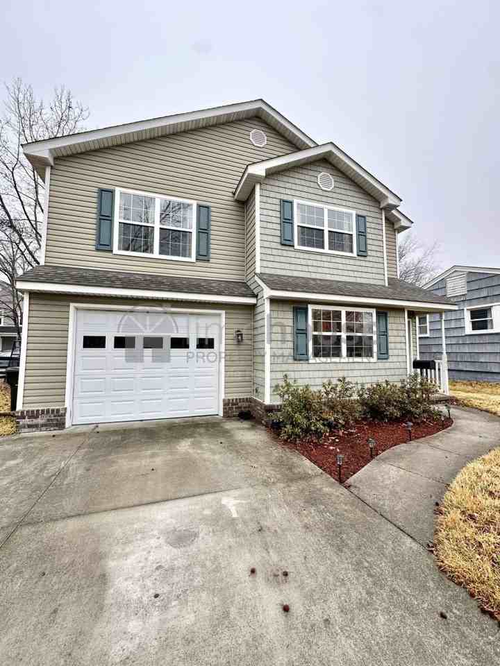 4824 Kennebeck Ave - Photo 2 of 9