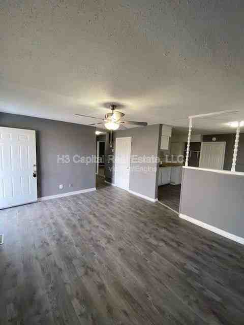 8 Briarcliff Dr - Photo 3 of 10