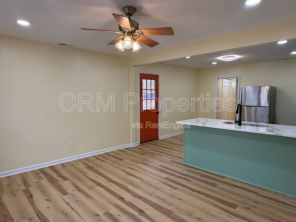 808 Maumee Dr - Photo 3 of 10