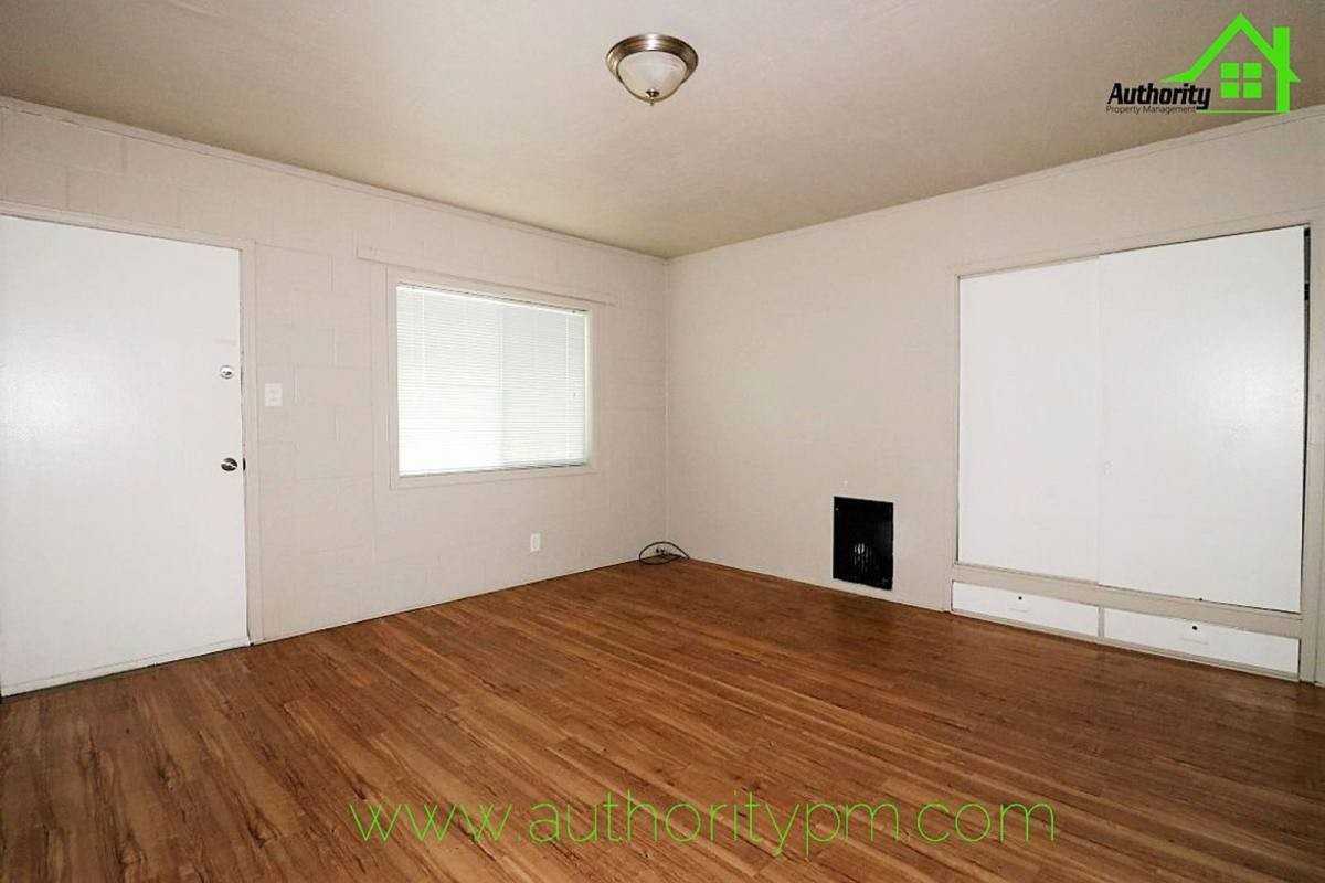 10th St #1936 - Photo 7 of 10