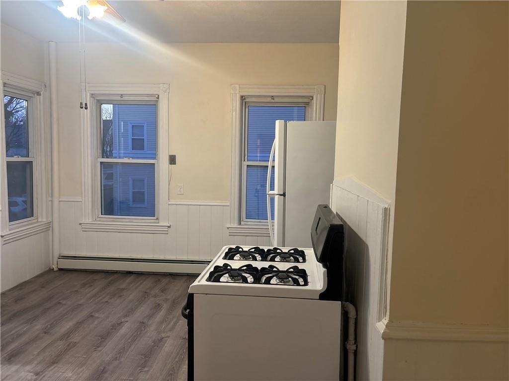 230 Pawtucket Ave - Photo 6 of 17