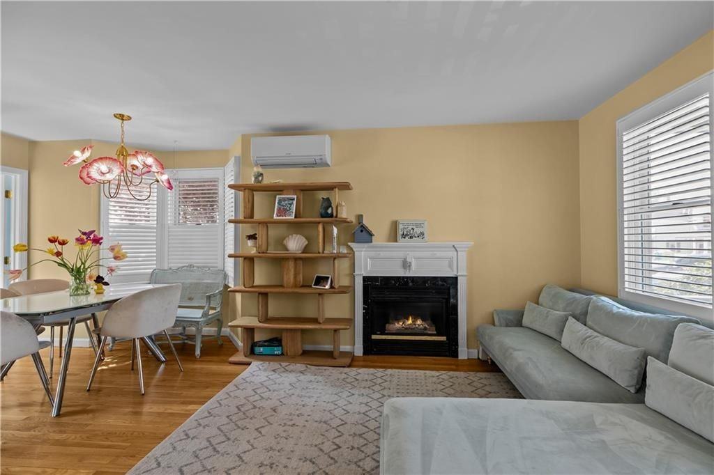 17 Narragansett Ave - Photo 6 of 22