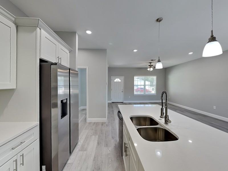 8512 N Merrimac Way - Photo 4 of 16