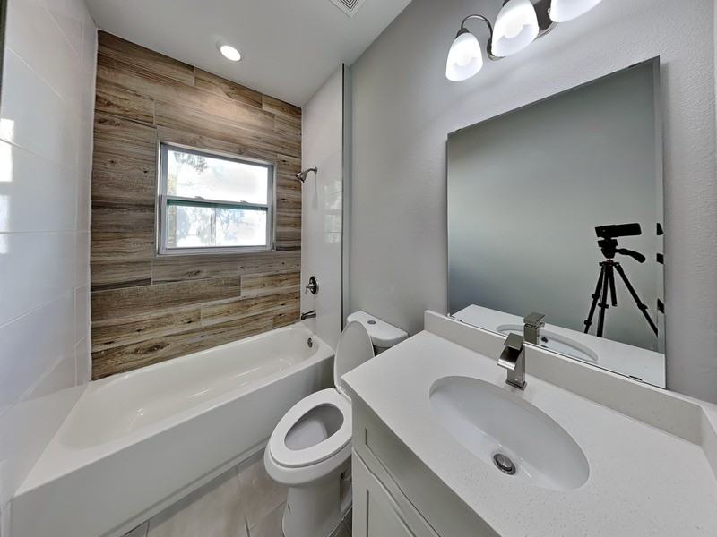 8512 N Merrimac Way - Photo 5 of 16