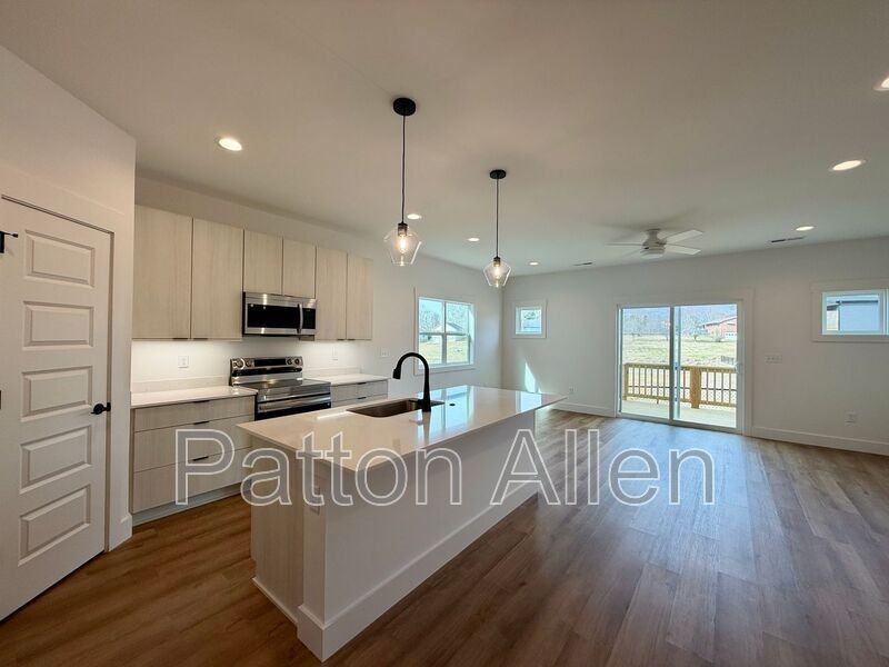 11 Bolton - Photo 3 of 29