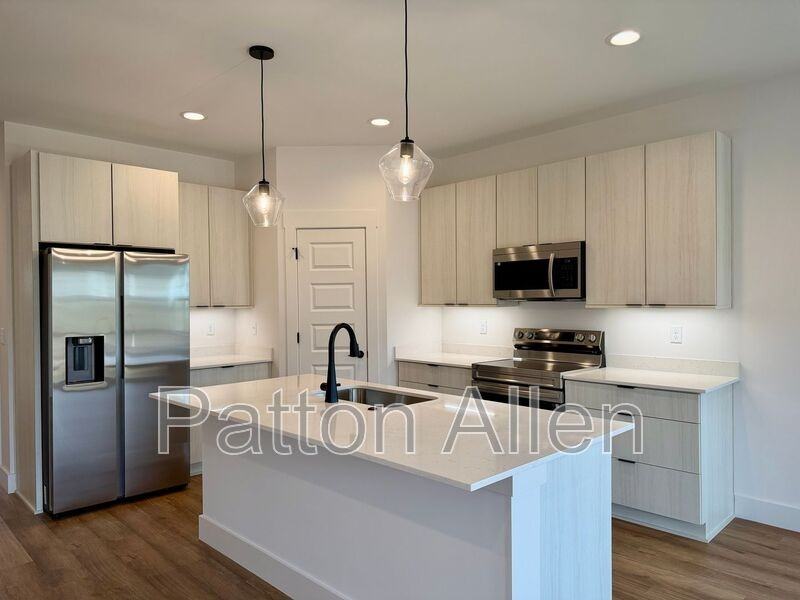 11 Bolton - Photo 7 of 29