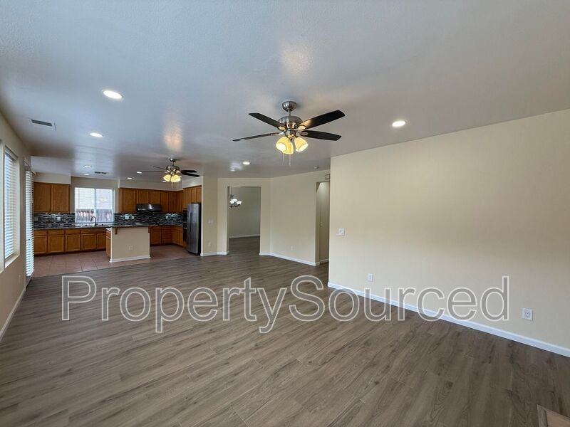 1830 Persimmon Way - Photo 7 of 50