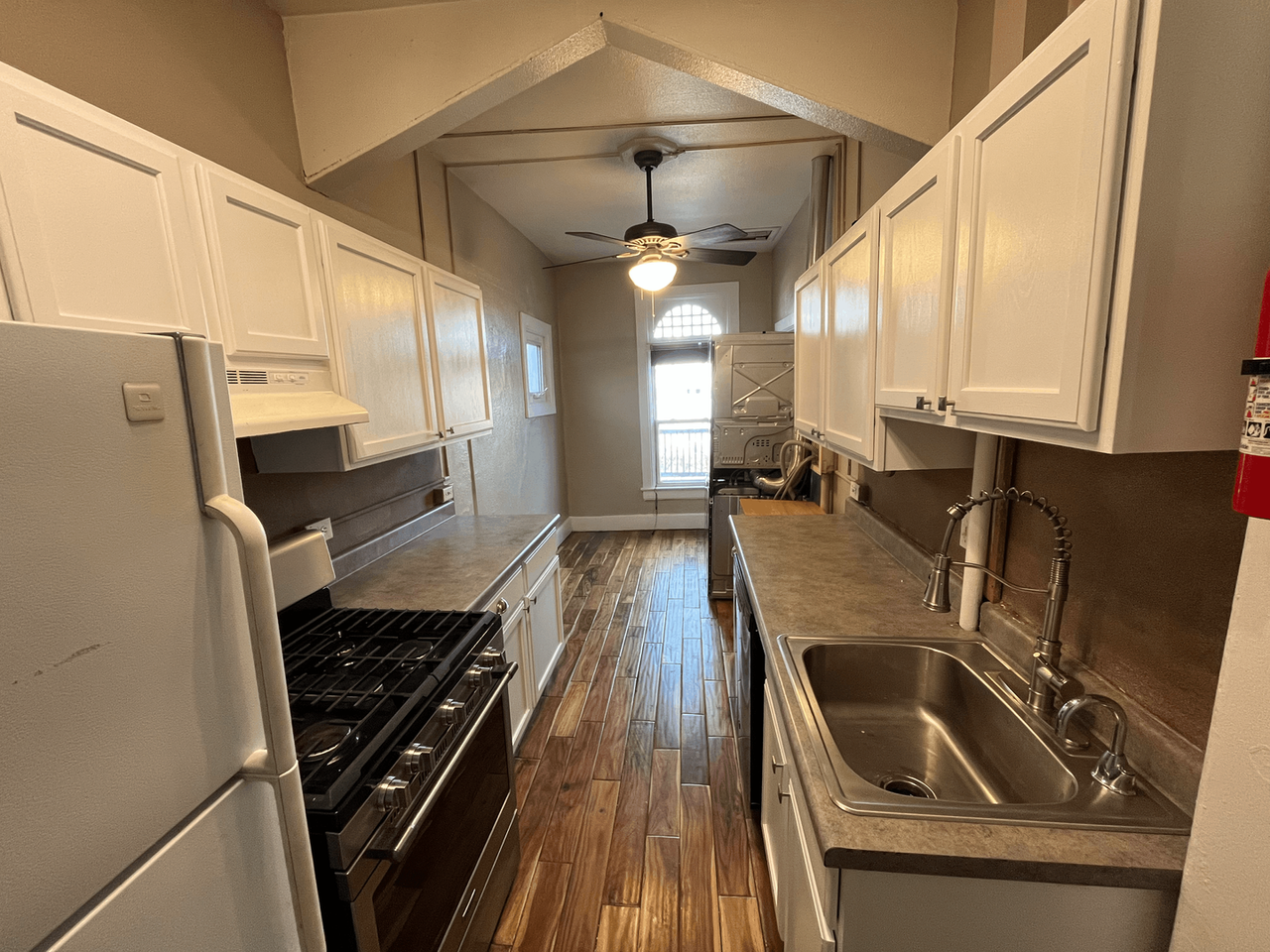 361 N Lincoln St #2 - Photo 6 of 37