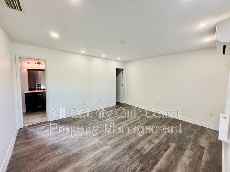 8035 56th Ct E - Photo 5 of 17