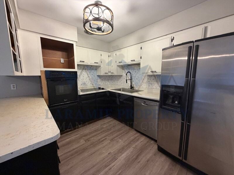 1519 Mitchell St - Photo 7 of 24