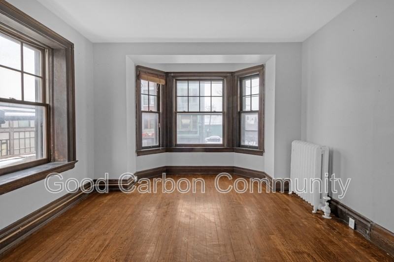 197 Allen St #1 - Photo 3 of 17