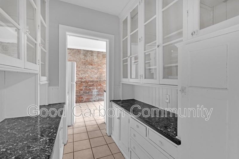 197 Allen St #1 - Photo 7 of 17