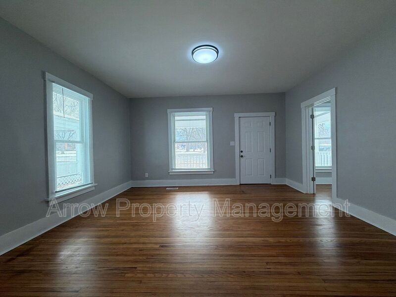 2510 P St #1 - Photo 3 of 22