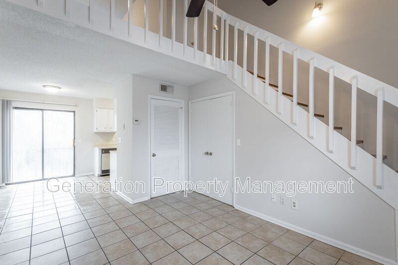 121 Goodson Ave #F - Photo 2 of 23