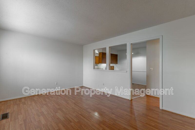 17 Knollwood Cir - Photo 3 of 21