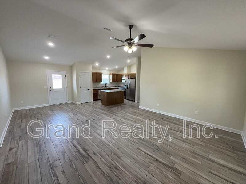 4026 Roxies Ln - Photo 4 of 21