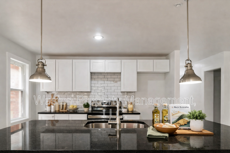 711 Nw 30th St - Photo 6 of 23