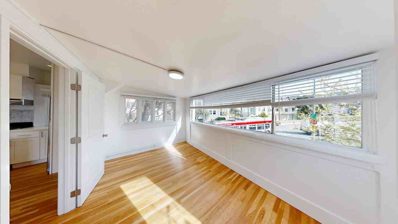 1077 Ashbury Street - Photo 7 of 13