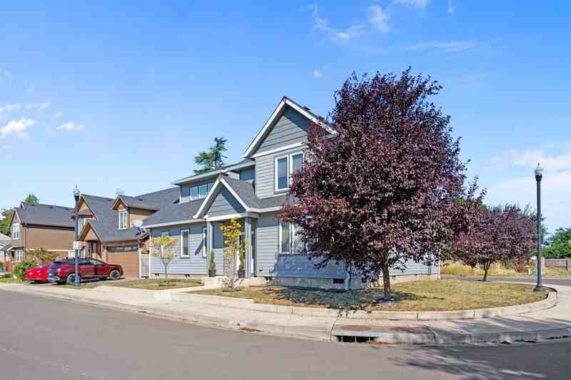 1770 Brandy Way - Photo 4 of 30