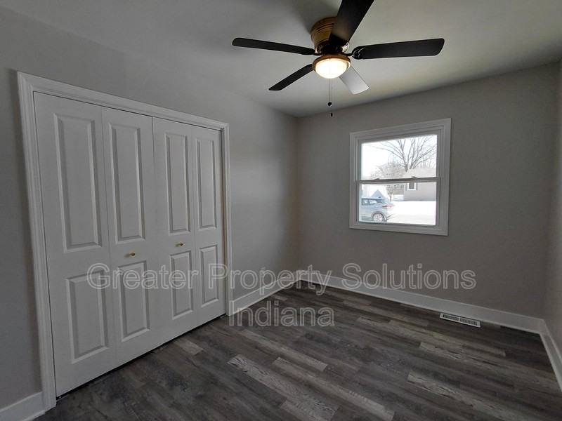 7416 Montana Ave - Photo 4 of 6