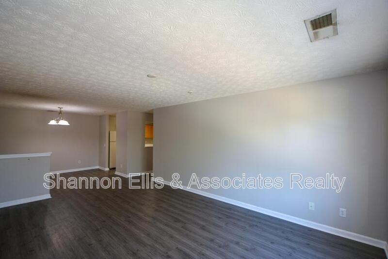 7302 Fairington Village Dr - Photo 6 of 34